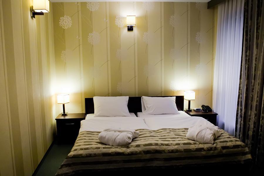 פאביאניצה Aviator Hotel Restauracja & Spa חדר תמונה