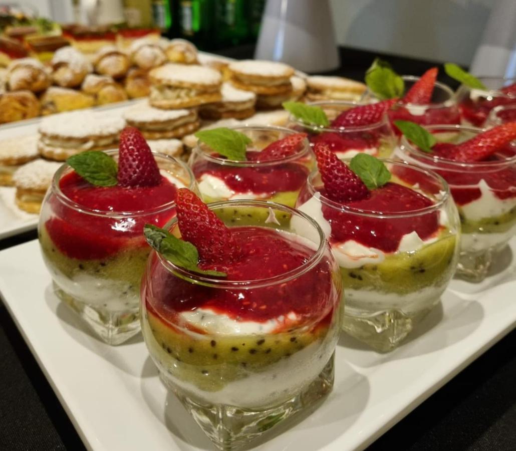 פאביאניצה Aviator Hotel Restauracja & Spa מראה חיצוני תמונה