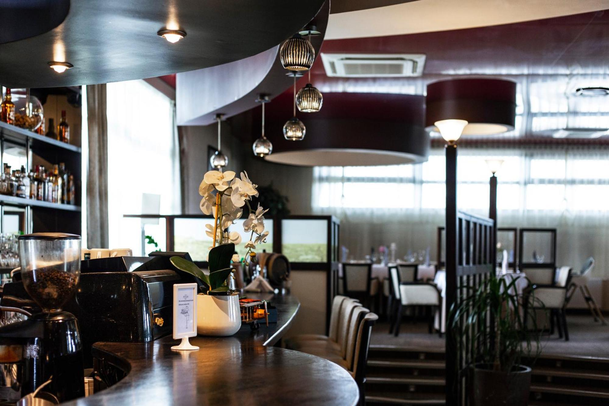 פאביאניצה Aviator Hotel Restauracja & Spa מראה חיצוני תמונה