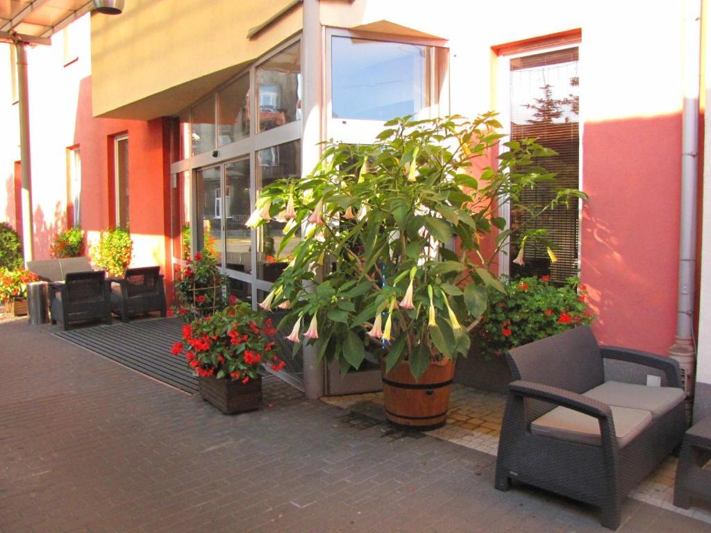 פאביאניצה Aviator Hotel Restauracja & Spa מראה חיצוני תמונה